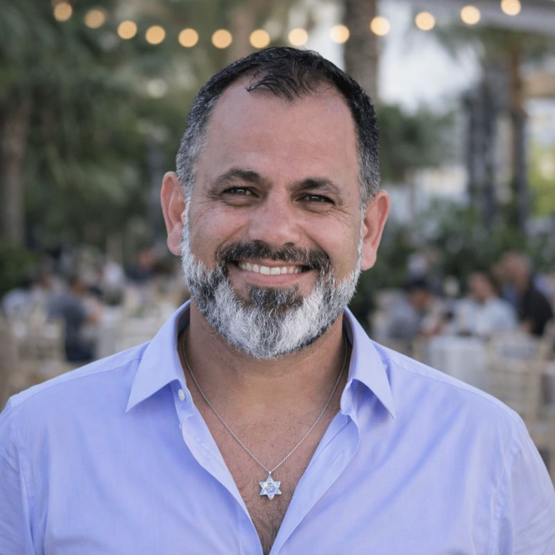 שרון יפרח - מייסד ובעלים